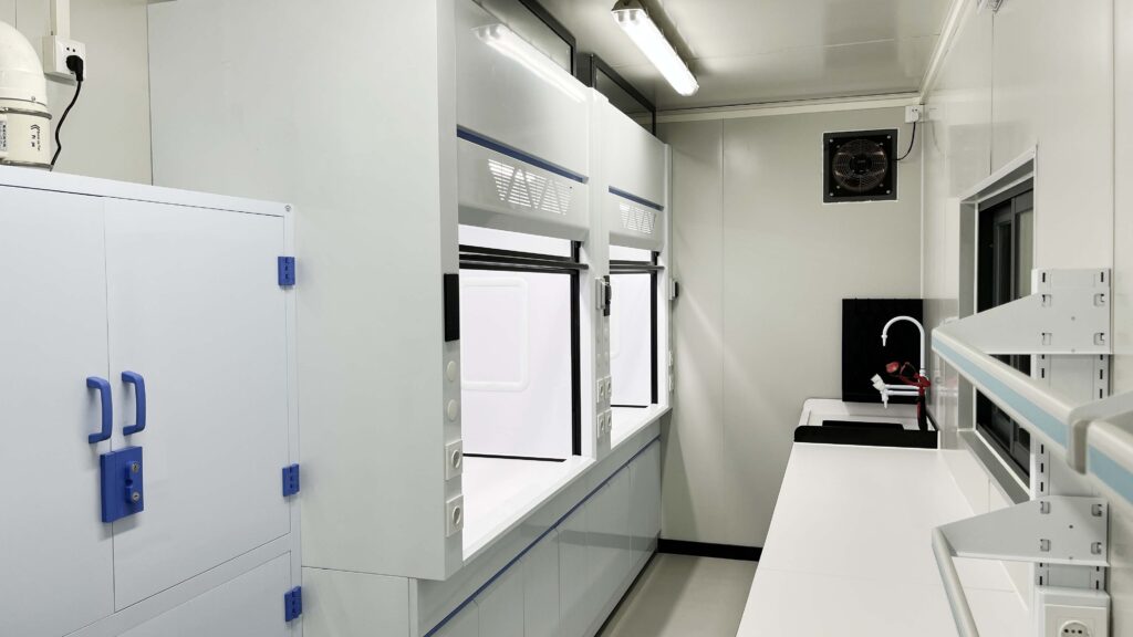 Mobile Laboratory Cleanroom Container Workstation